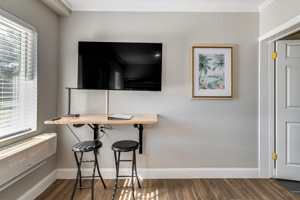 2 Mi to Chassahowitzka River! Cozy Resort Studio Apartment in Florida