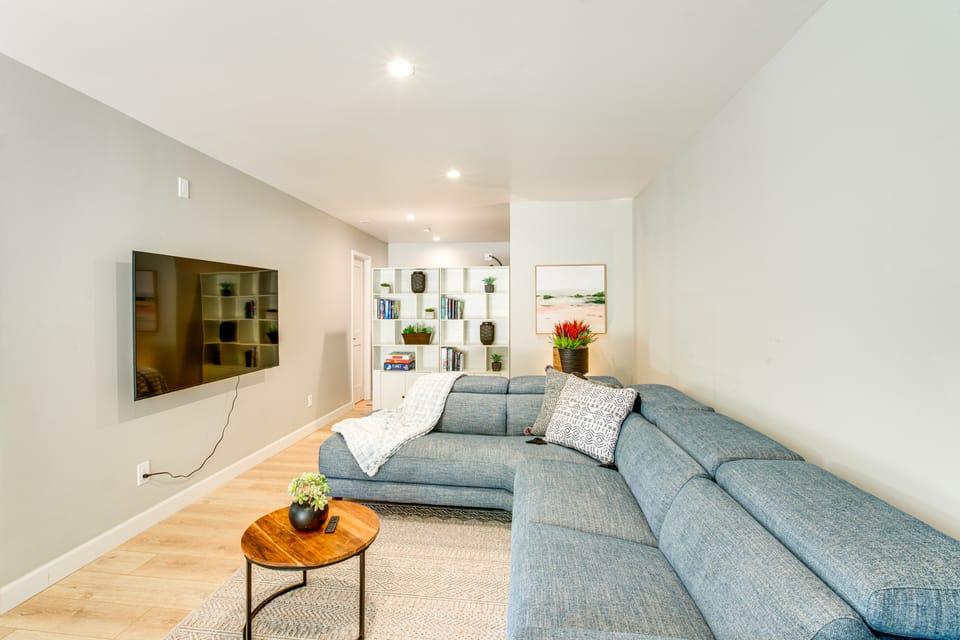 Hot Tub & Game Room: Luxe Cabin, Day Trip to Tahoe House in Pollock Pines