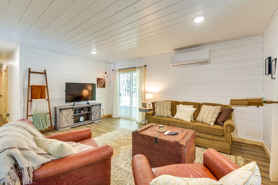 Lake Days, Links & Trails! Danbury Cottage Cottage in Wisconsin