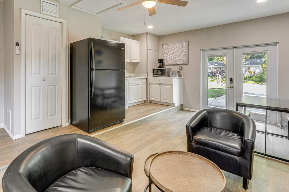 Townhome w/ Fenced Yard in Orlando Suburbs! Apartment in Orlando