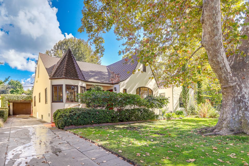 Extended Stay in Sacramento! Dog-Friendly Home House in Sacramento