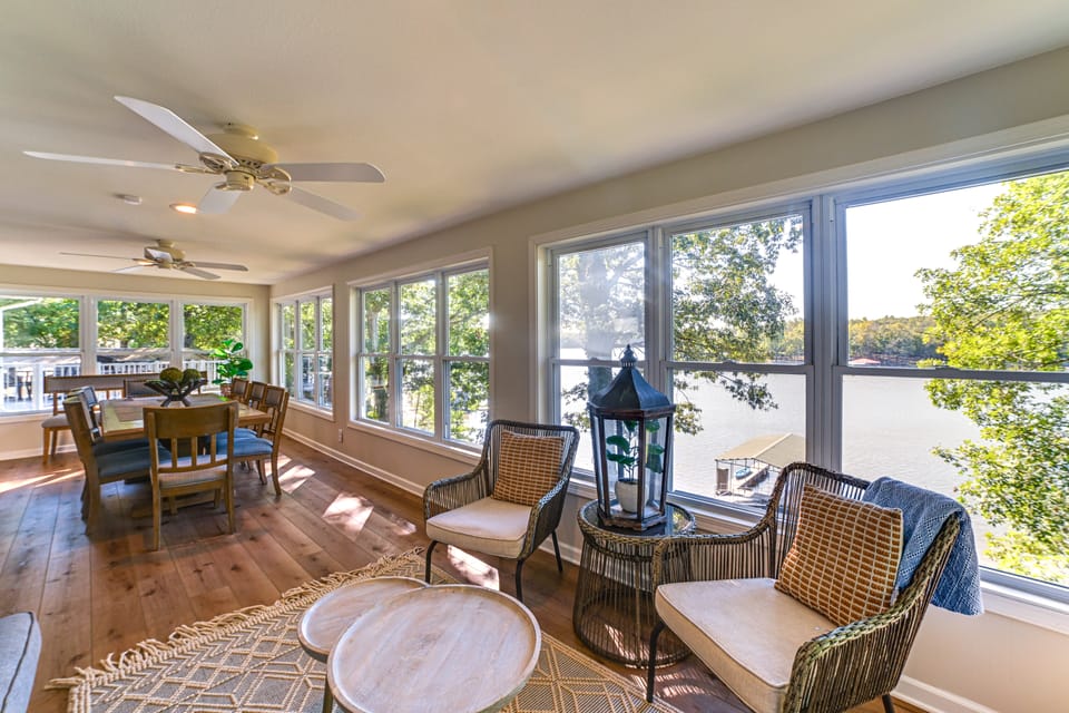 Spacious Kentucky Lake Escape w/ Dock & Views House in Lake Barkley