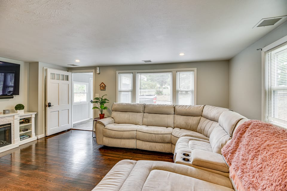 Stay & Play in Plymouth: Spacious Home w/ Yard House in Plymouth