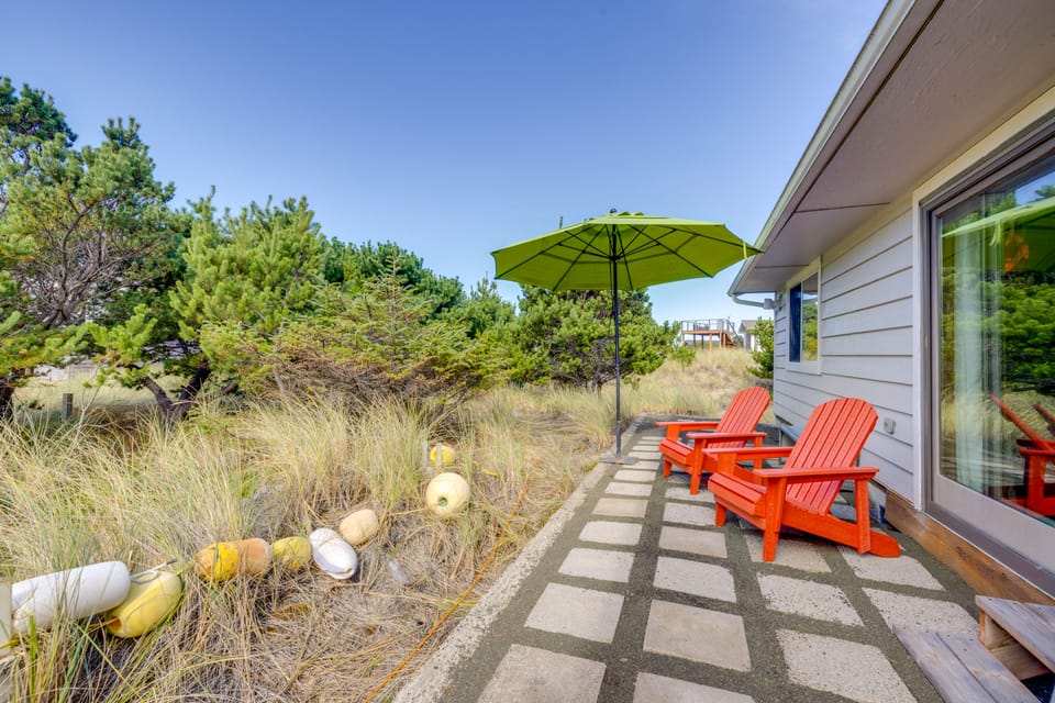 1/8 Mi to Neskowin Beach! Cozy Oregon Coast Home House in Oregon