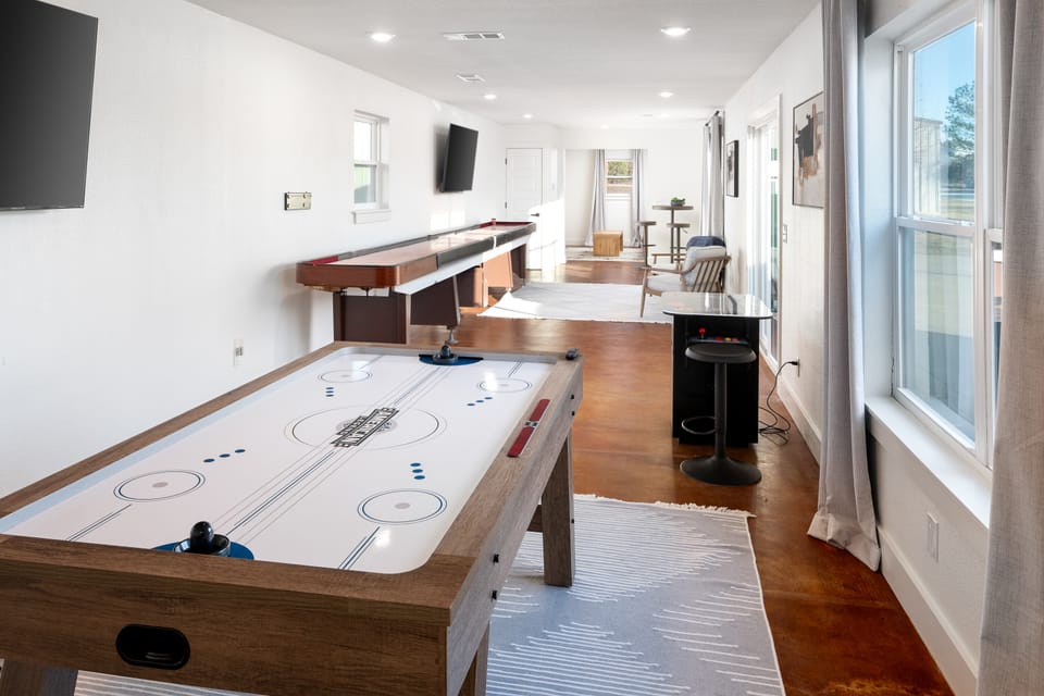 Lakefront Gem w/ Hot Tub & Game Room in Graford House in Possum Kingdom Lake