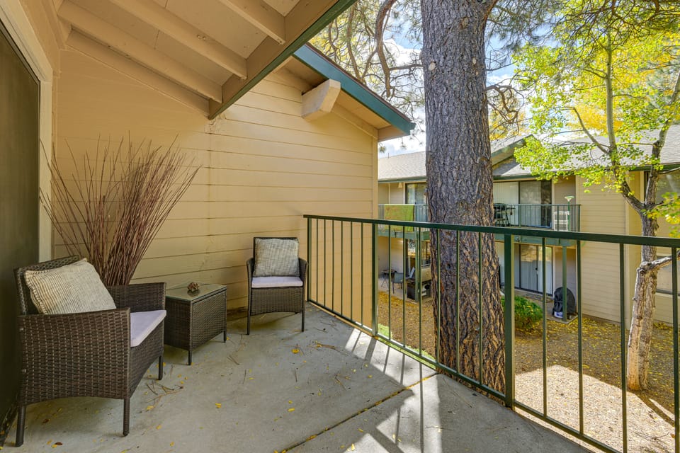 Near Central Dtwn Flagstaff! Chic Condo Apartment in Flagstaff