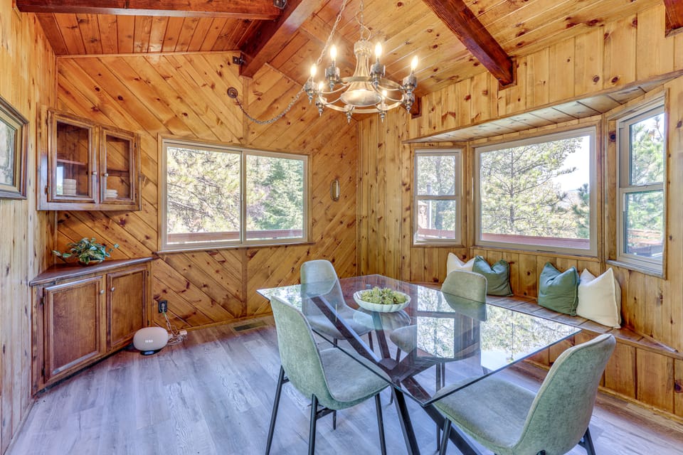 Deck + Views: Modern Cabin Near Lake Arrowhead! House in Lake Arrowhead