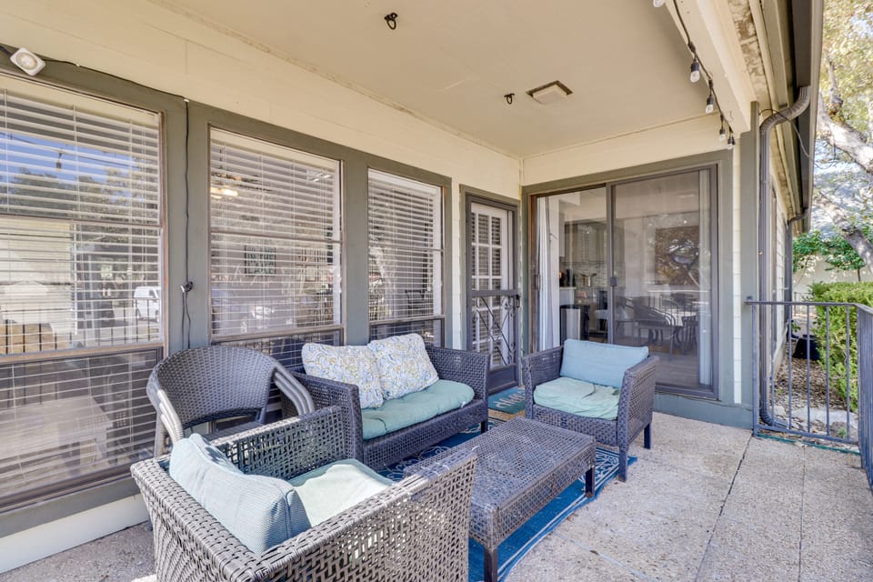 Family Retreat 1/2 Mi to Lake Travis: Pets Welcome Apartment in Lakeway