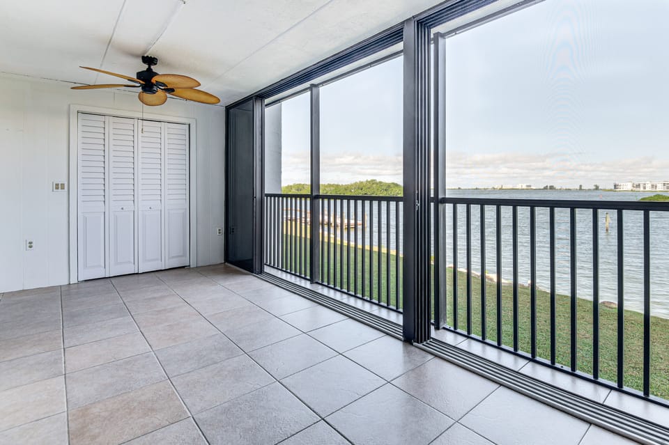 Condo w/ Direct Ocean Inlet View: Bikes Included! Apartment in Cocoa Beach