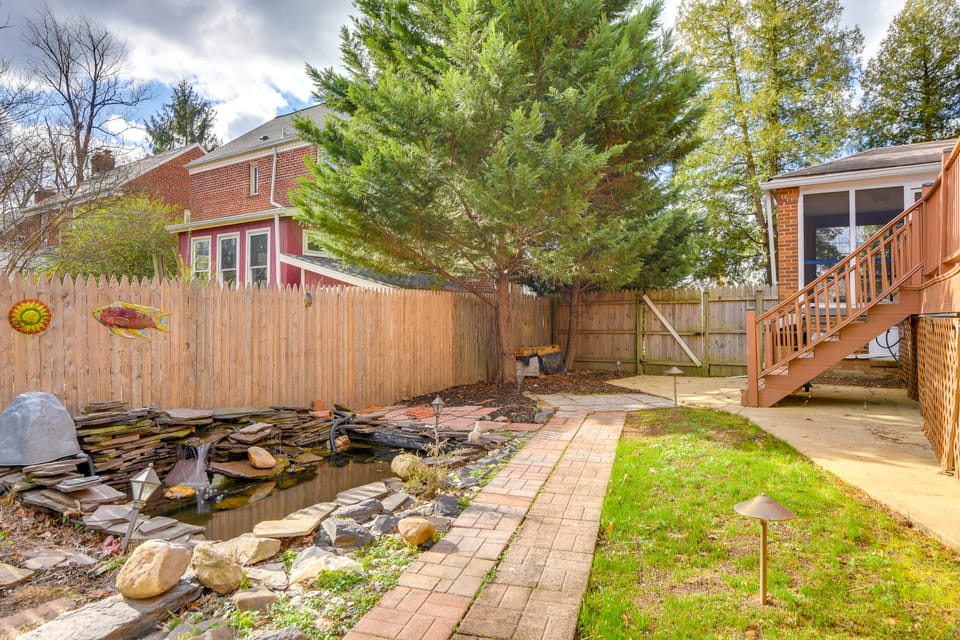 8 Mi to DC: Cheverly Apt w/ Easy Metro Access Apartment in Cheverly