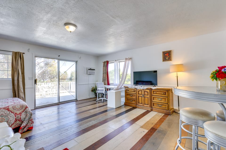 4 Mi to Shore: Lake Elsinore Studio w/ Mtn Views Apartment in Lake Elsinore