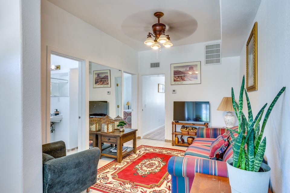 Lake Elsinore Apt 4 Mi to Water: Pets Welcome! Apartment in Lake Elsinore