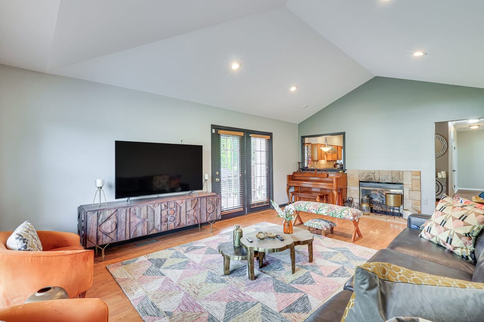 Family Home w/ Pool & Yard: 5 Mi to Princeton! House in Jersey Shore