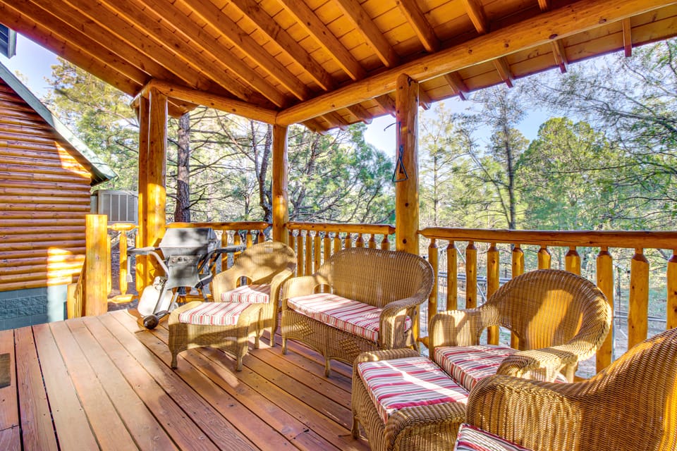 Great for Gatherings! Family Cabin in Lakeside House in Pinetop-Lakeside