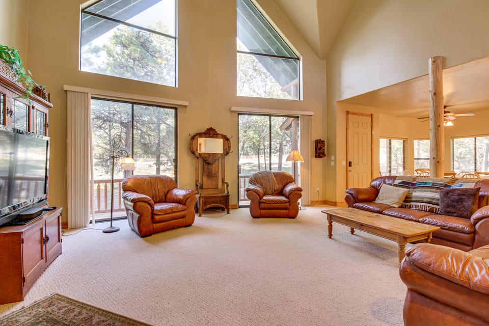 Great for Gatherings! Family Cabin in Lakeside House in Pinetop-Lakeside