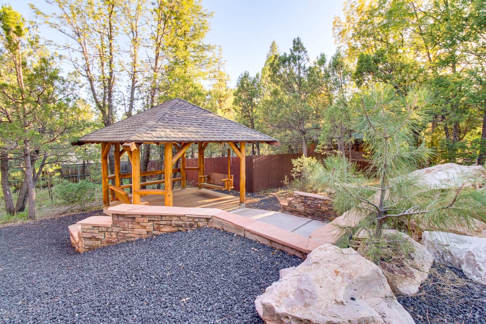Great for Gatherings! Family Cabin in Lakeside House in Pinetop-Lakeside