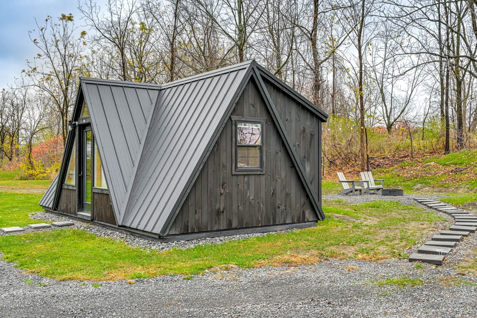 5 Mi to Wine Trails: Finger Lakes Tiny Home Apartment in Seneca Lake