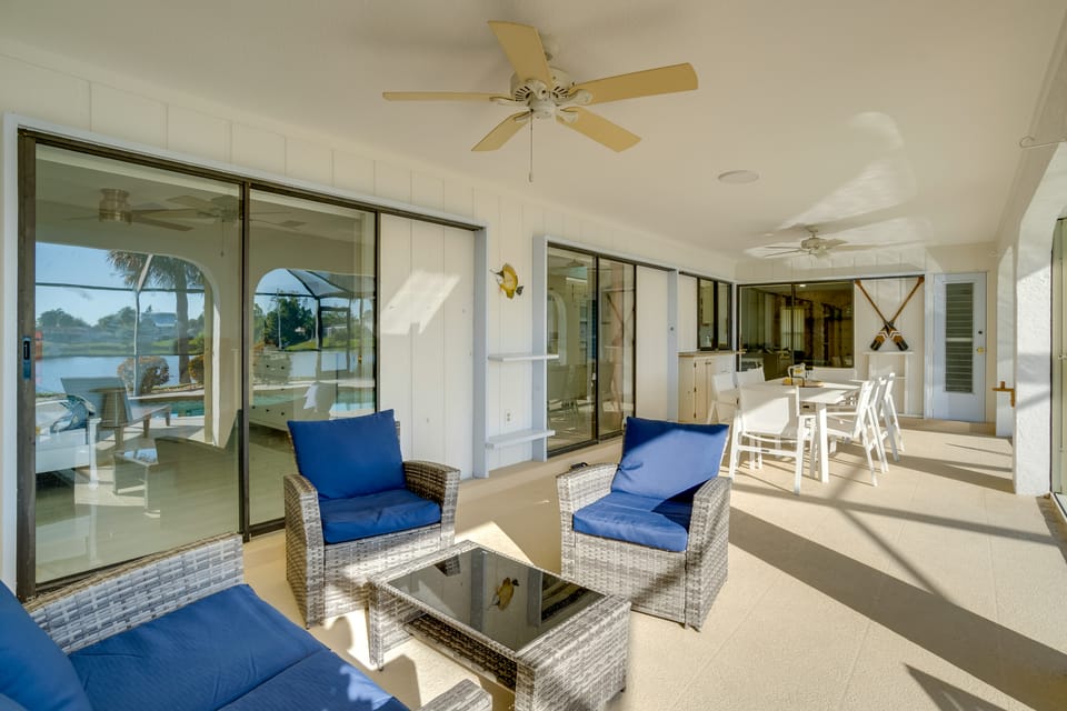 Private Pool! Lakefront Paradise in Port Charlotte House in North Port
