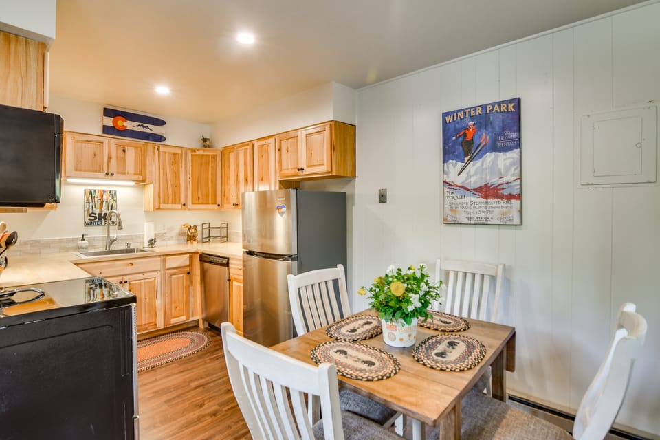 'The Mountain Chalet' - Free Ski Shuttle to Lifts! Apartment in Fraser