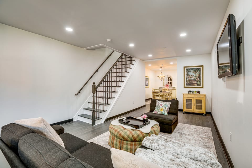 Updated Philly Gem 8 Mi to Lincoln Financial Field Apartment in Philadelphia