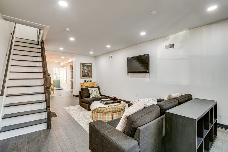 Updated Philly Gem 8 Mi to Lincoln Financial Field Apartment in Philadelphia