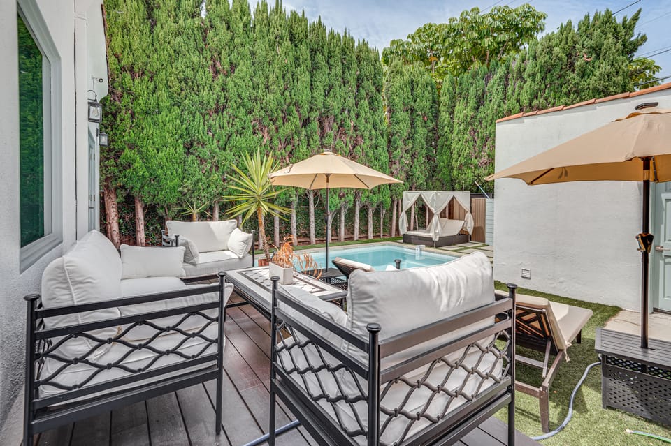 1 Block to Melrose Ave! Bright Home w/ Pool House in West Hollywood