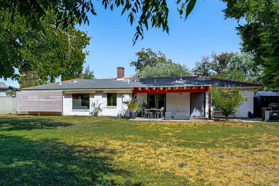 1 Mi to Dtwn & Mill Avenue! Home w/ Outdoor Oasis House in Tempe