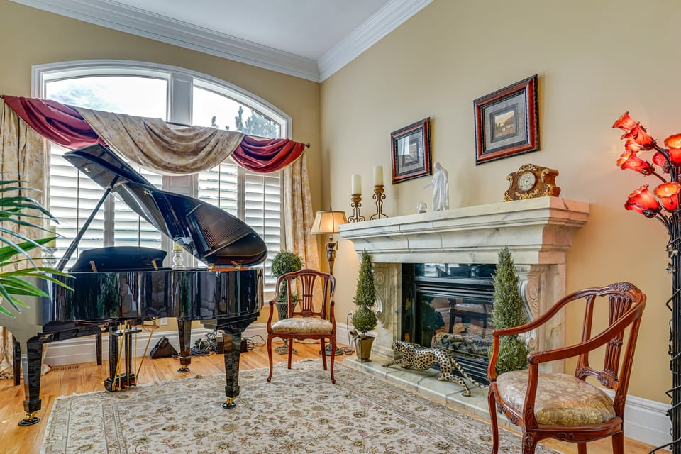 Upscale Group Getaway in Orem w/ Private Hot Tub House in Orem