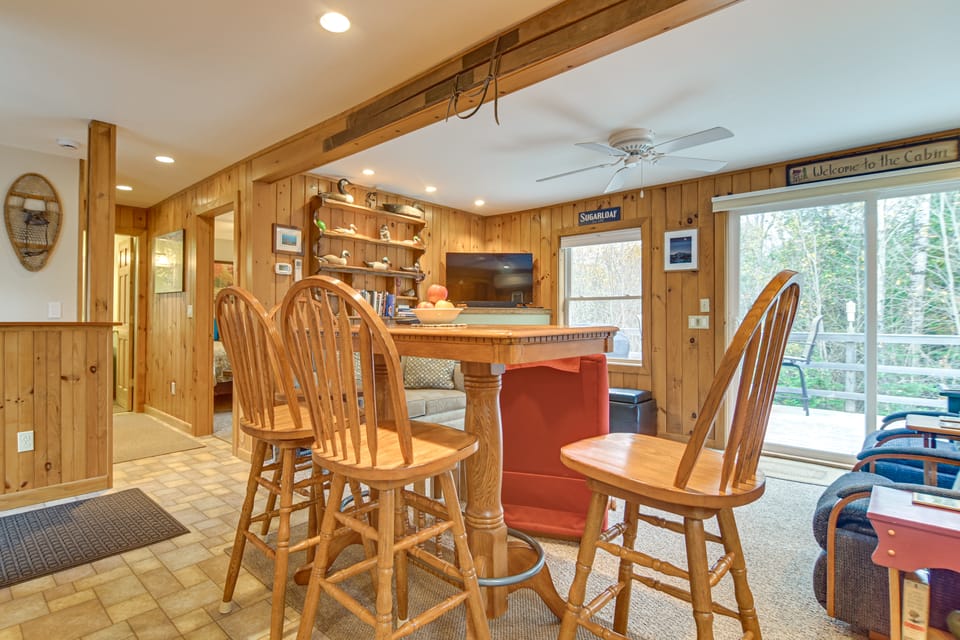 Air-Conditioned Hideaway Near Sugarloaf Mountain House in Carrabassett Valley