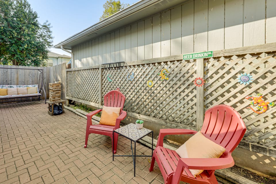 2 Mi to Dtwn! Modern Round Rock Oasis w/ Patio House in Round Rock