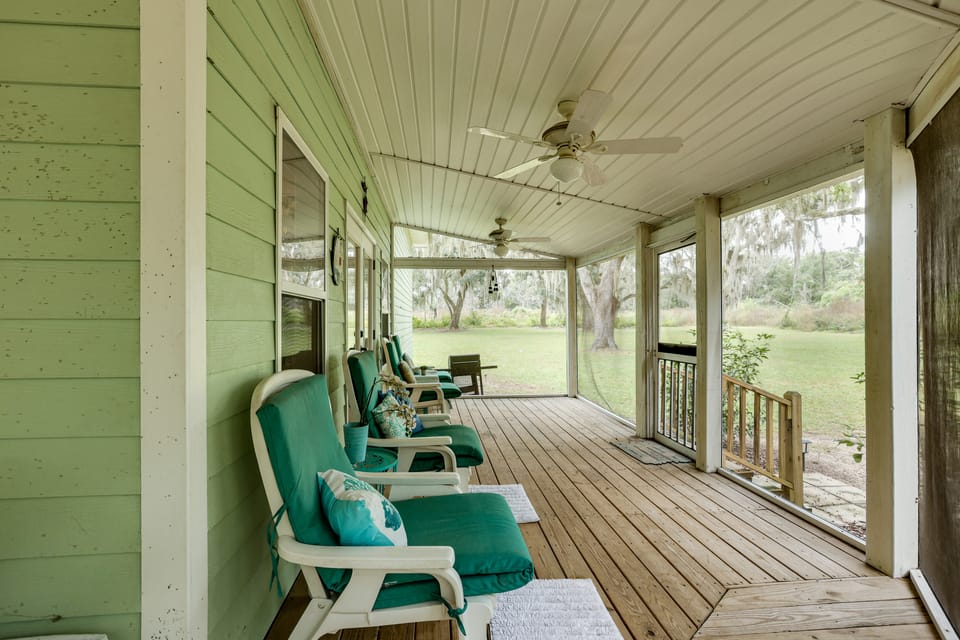 1/2 Mi to Sapelo River: Family Home w/ Large Yard House in Georgia