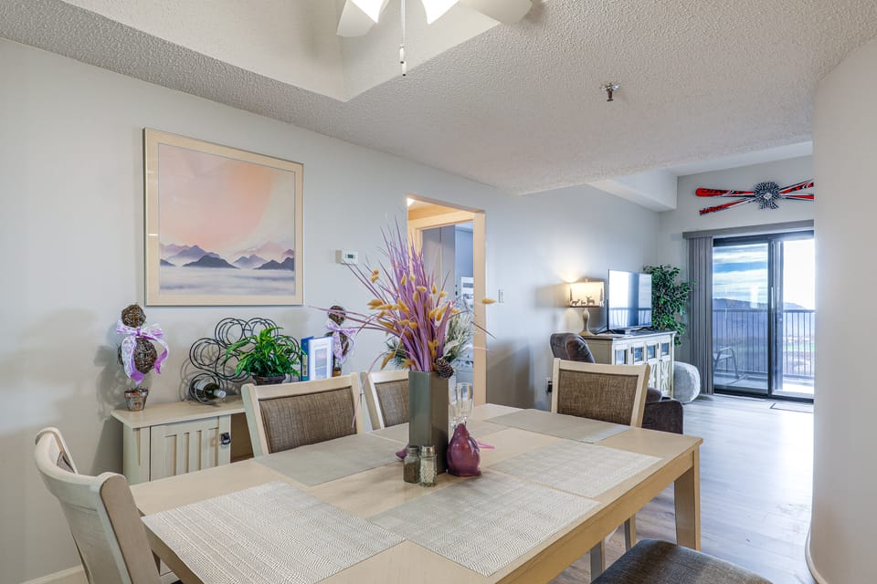 Fun w/ Family! Sugartop Gem w/  Pool + Mtn Views Apartment in Sugar Mountain