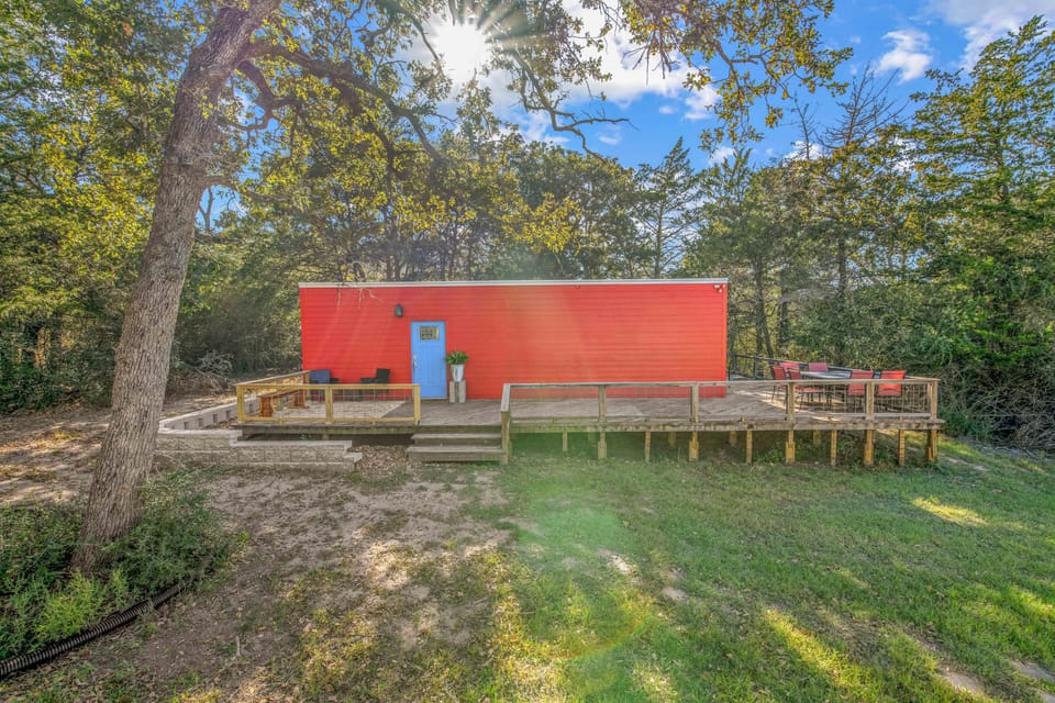 6 Mi to Kyle Field! Pet-Friendly Getaway w/ Yard House in Texas