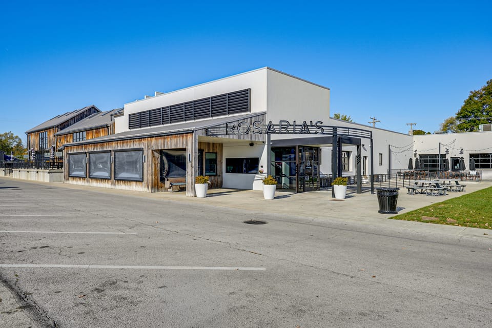 Between Restaurant & Brewery! Chic Perrysburg Apt Apartment in Maumee