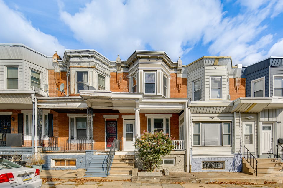 3-Story Rowhouse w/ Patio! 5 Mi to Center City Apartment in Philadelphia