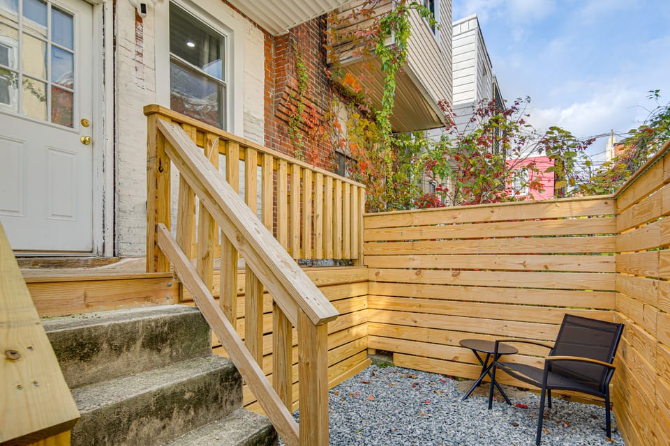 3-Story Rowhouse w/ Patio! 5 Mi to Center City Apartment in Philadelphia