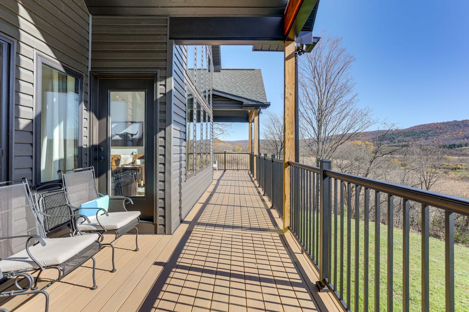 3 Mi to Holiday Valley: Mtn-View Home w/ Patio House in Cattaraugus