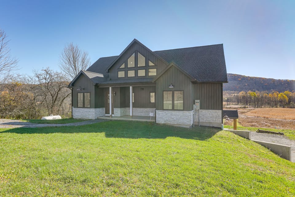 3 Mi to Holiday Valley: Mtn-View Home w/ Patio House in Cattaraugus