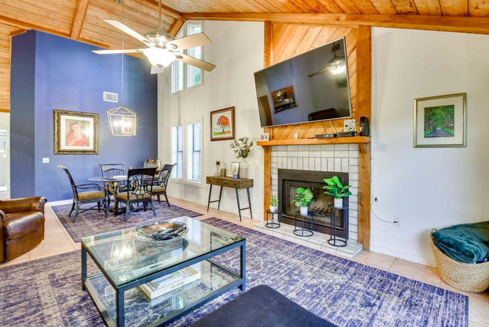 5 Mi to Anna Maria Island: Apt w/ Pool Access! Apartment in Bradenton