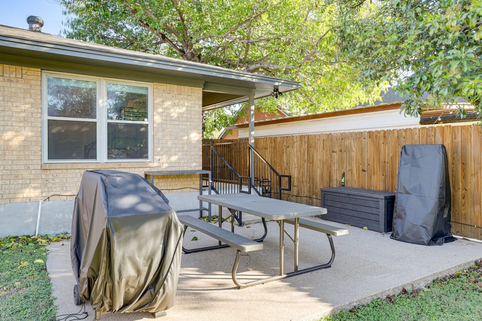 Dog-Friendly Dallas Home w/ Fenced Yard! House in Dallas