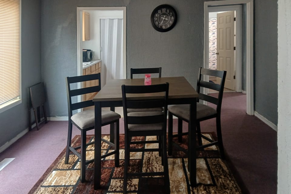 Easy Dtwn Detroit Access: Pet-Friendly Family Home House in Detroit