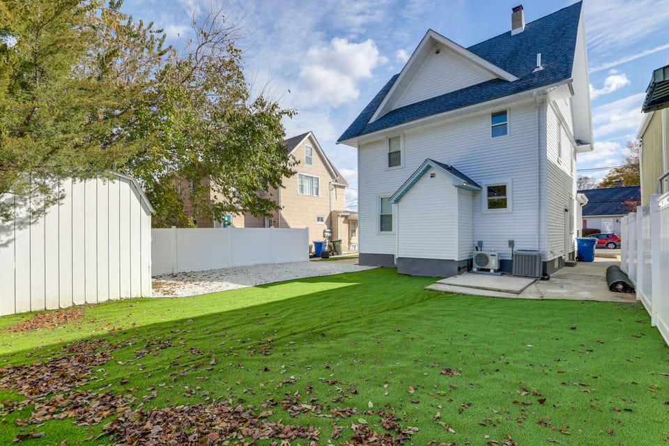 Private Yard! East Jersey Hub By River & Soccer! House in New Jersey