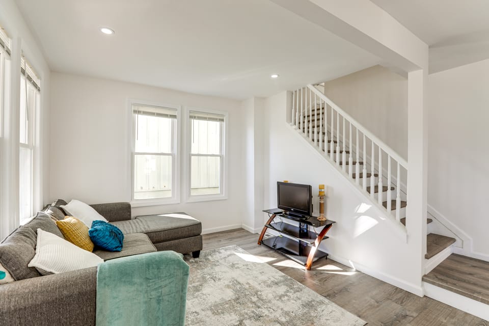 Private Yard! East Jersey Hub By River & Soccer! House in New Jersey