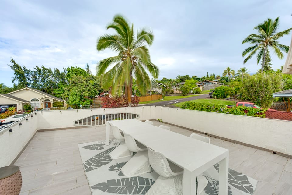Rooftop Patio! Kailua-Kona Escape 6 Mi to Beach House in Kalaoa