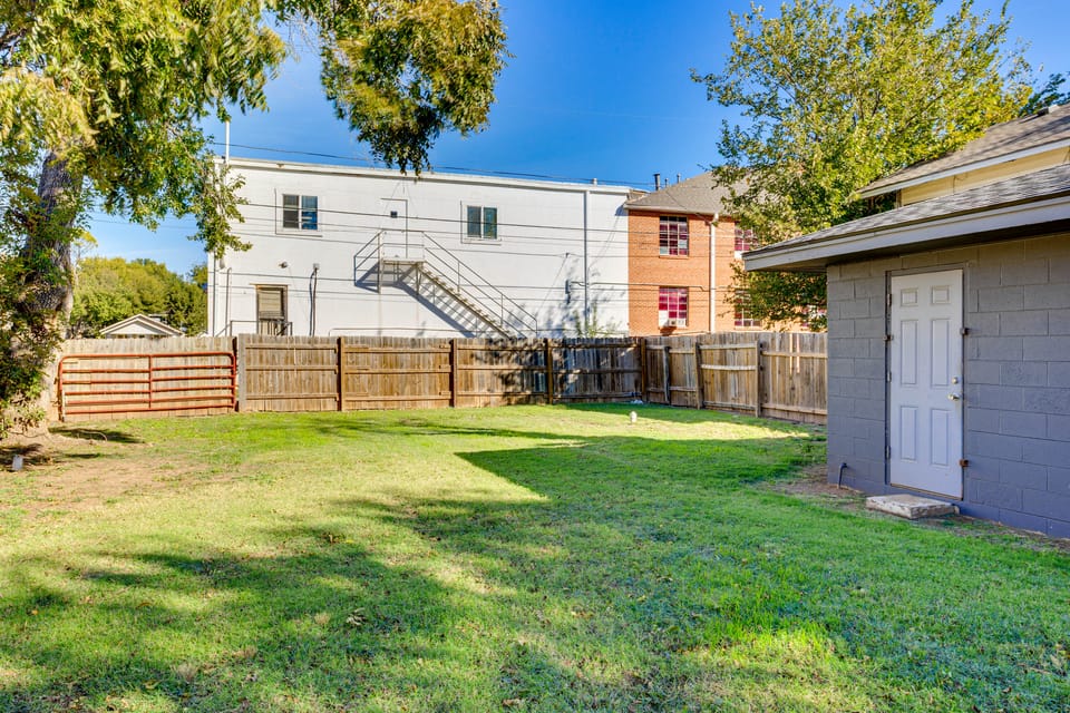 4 Mi to Fort Sill: Modern Home w/ Private Yard House in Lawton