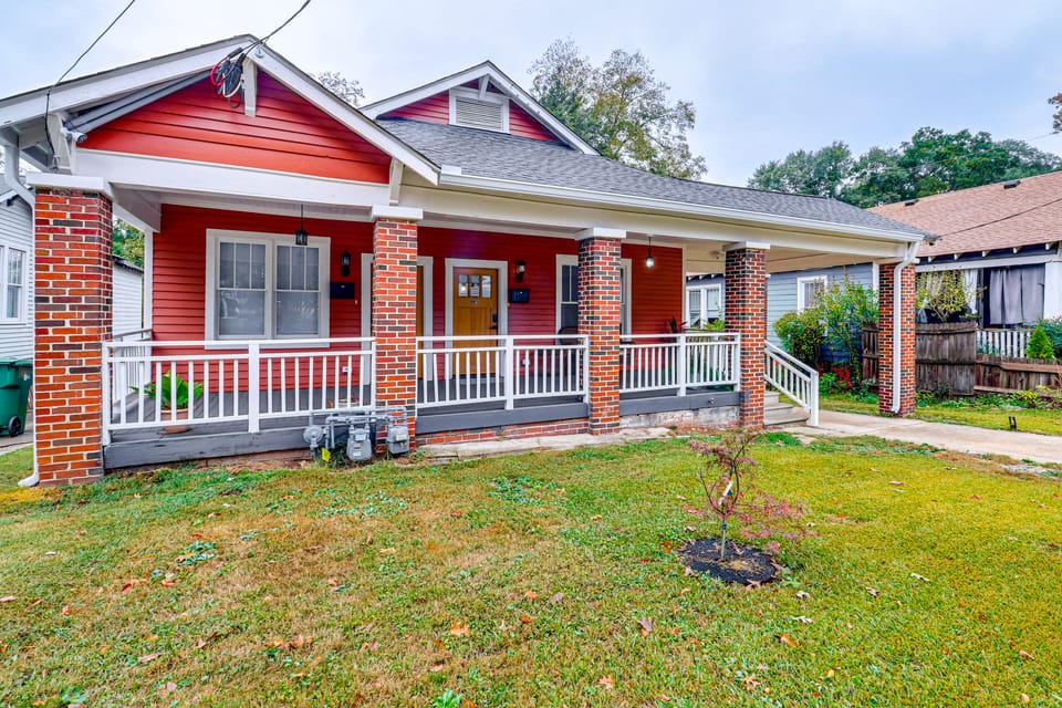 2 Mi to Mercedes-Benz Stadium: Westside Townhome Apartment in Atlanta