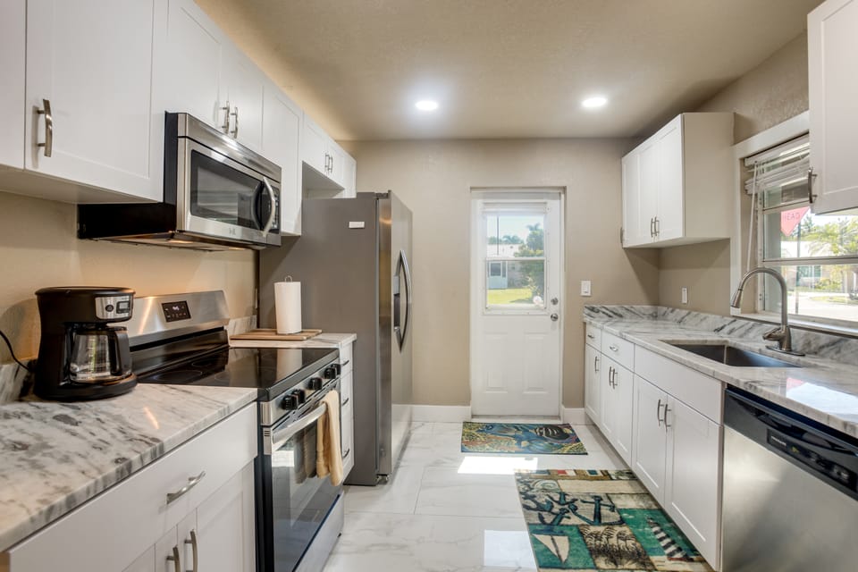 2 Mi to Dtwn Fort Myers! Home w/ Dock on Canal House in North Fort Myers