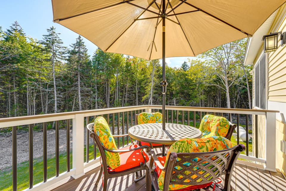 Ocean Point Hideaway: 2-Story Unit on 3 Acres! Apartment in Maine