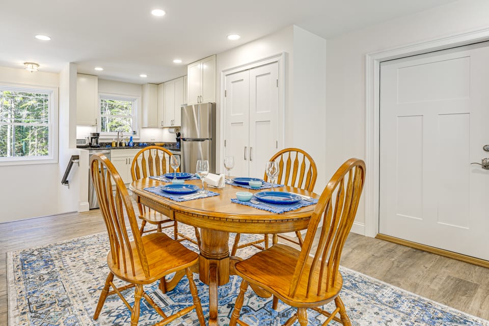 Ocean Point Hideaway: 2-Story Unit on 3 Acres! Apartment in Maine