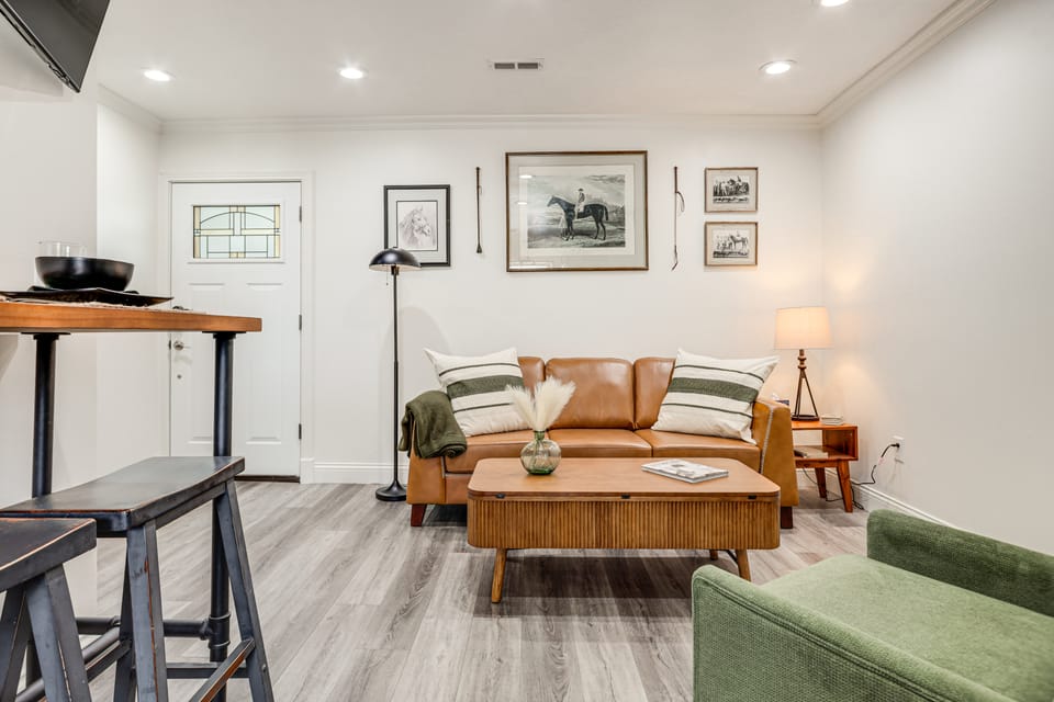 2 Mi to Ark Encounter! Walkable Williamstown Condo Apartment in Williamstown